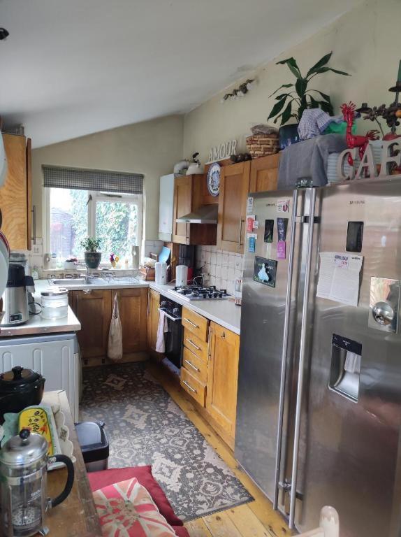 Cosy London Double Room Near Wimbledon Εξωτερικό φωτογραφία
